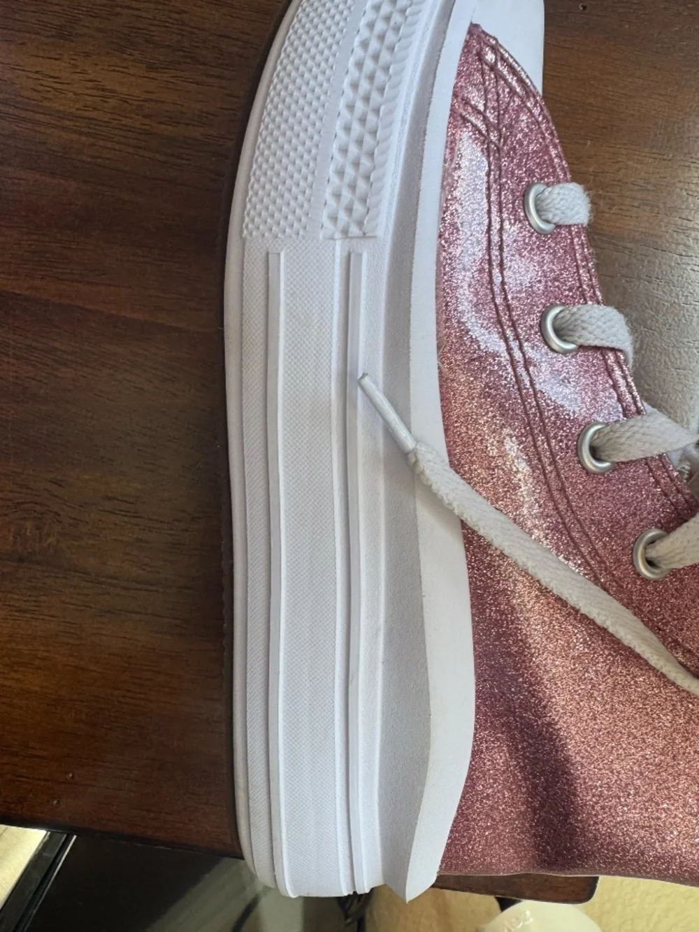 Converse Girls All Star Hightops Size 1, Pink Sparkle Gently Used